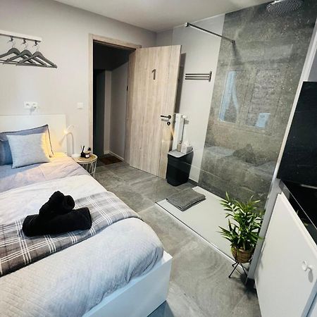 Mini Studio Une Personne Lägenhet Liège Exteriör bild