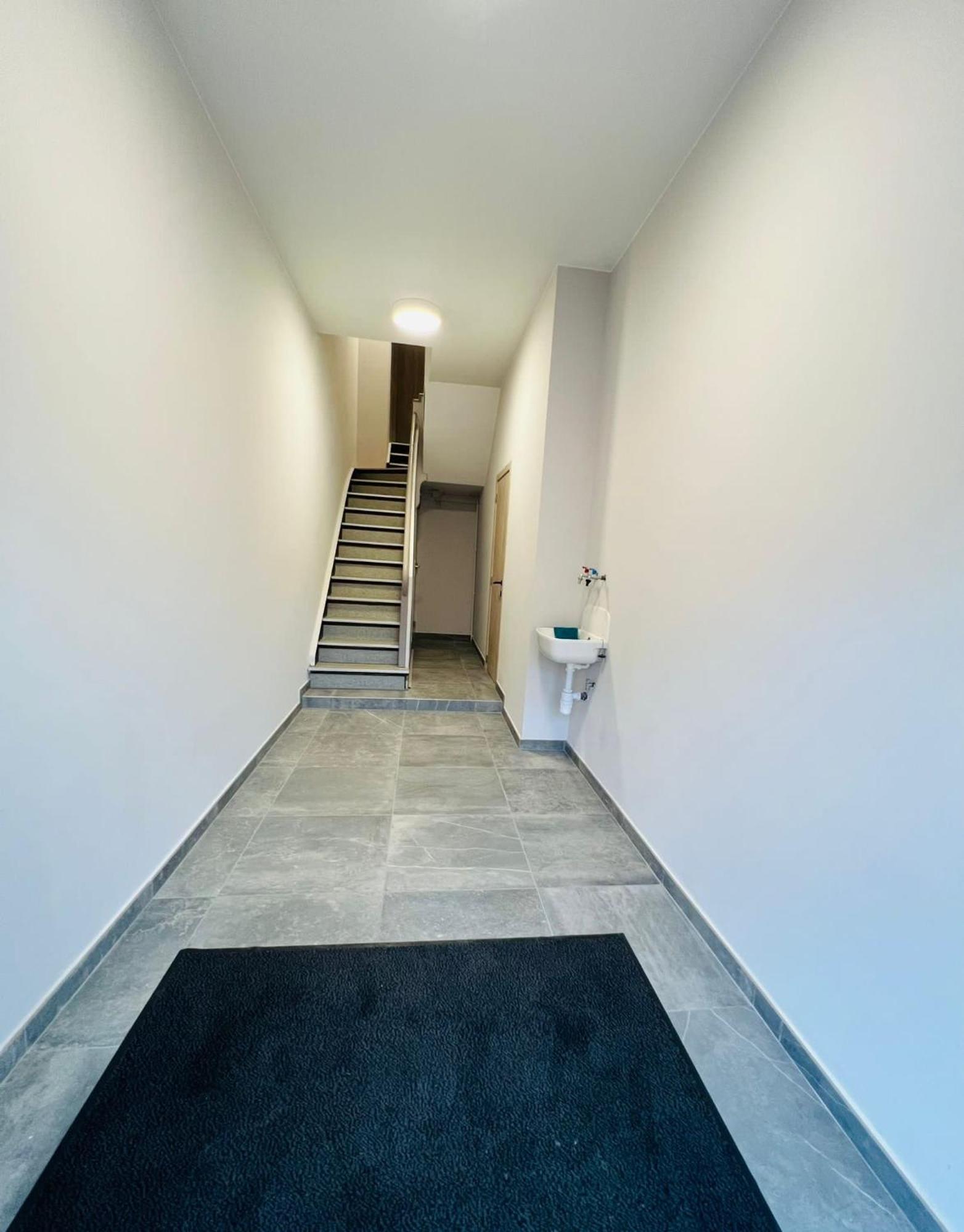 Mini Studio Une Personne Lägenhet Liège Exteriör bild